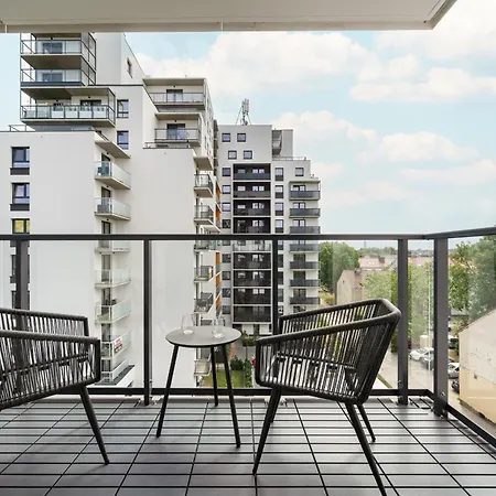 Apartment Eleganckie We Wroclawiu Z Parkingiem I Biurkiem Do Pracy Zdalnej By Renters *